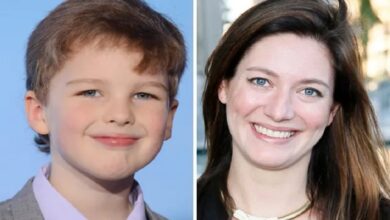 how old is zoe perry